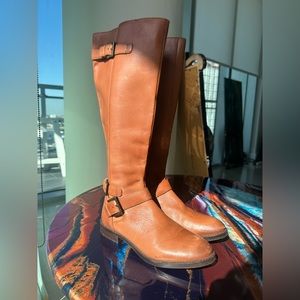 Leather Boots in Excellent Condition